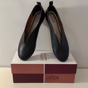 Lucca Lane Black Leather Bayla Split Top Ballet Flats Size 8 NIB